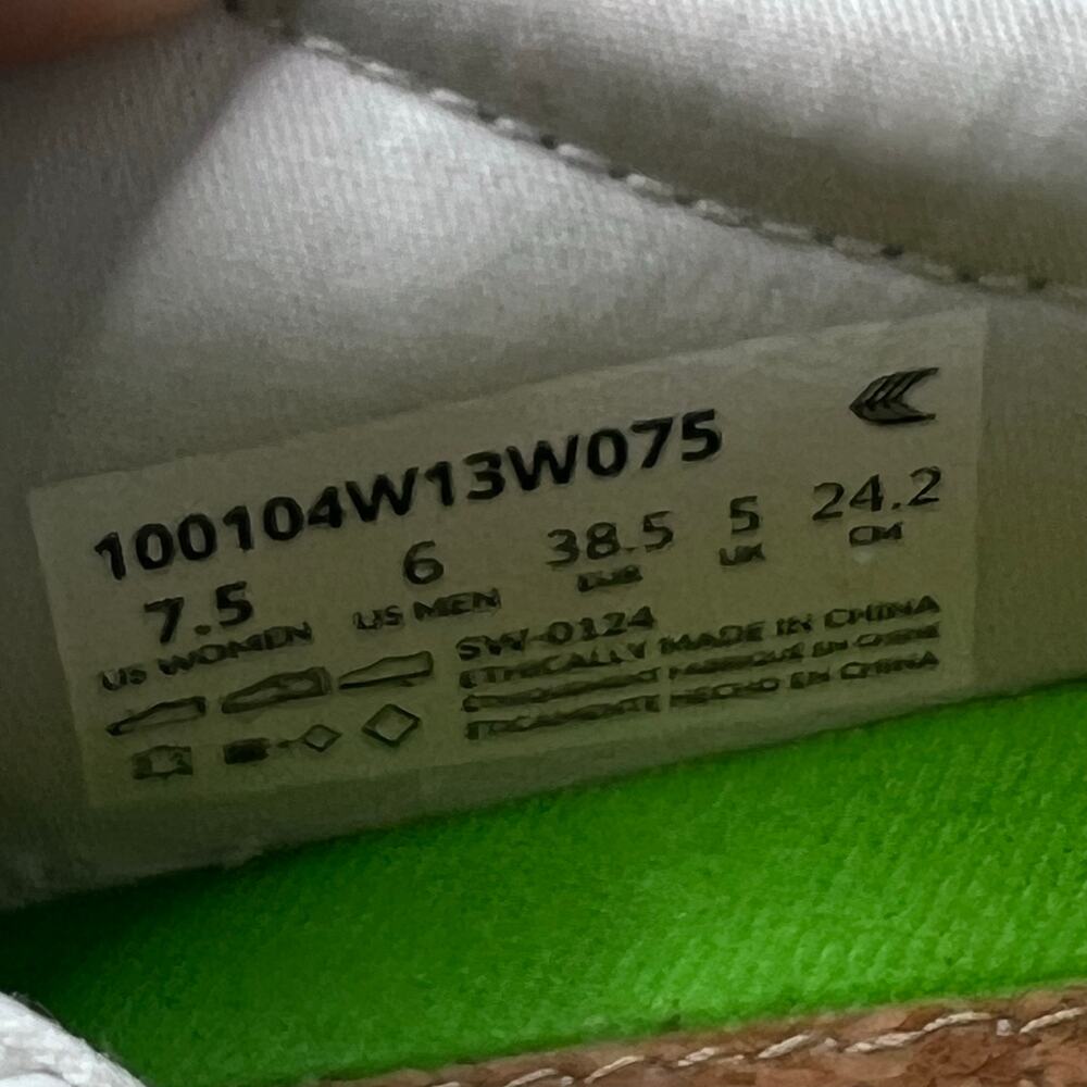 Cariuma OCA Low Casual Leather Sneaker White Women's 7.5 NWB - Picture 9 of 10